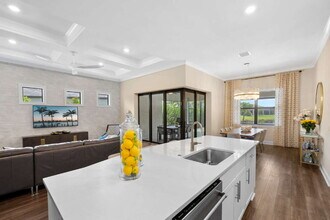 9799 Everglades Dr in Naples, FL - Building Photo - Building Photo