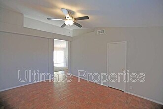 7816 W Ocotillo Rd in Glendale, AZ - Building Photo - Building Photo