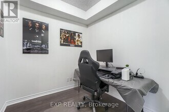 15-715 James Finlay Way in Toronto, ON - Building Photo - Building Photo