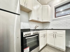 24 Thayer St in New York, NY - Building Photo - Building Photo