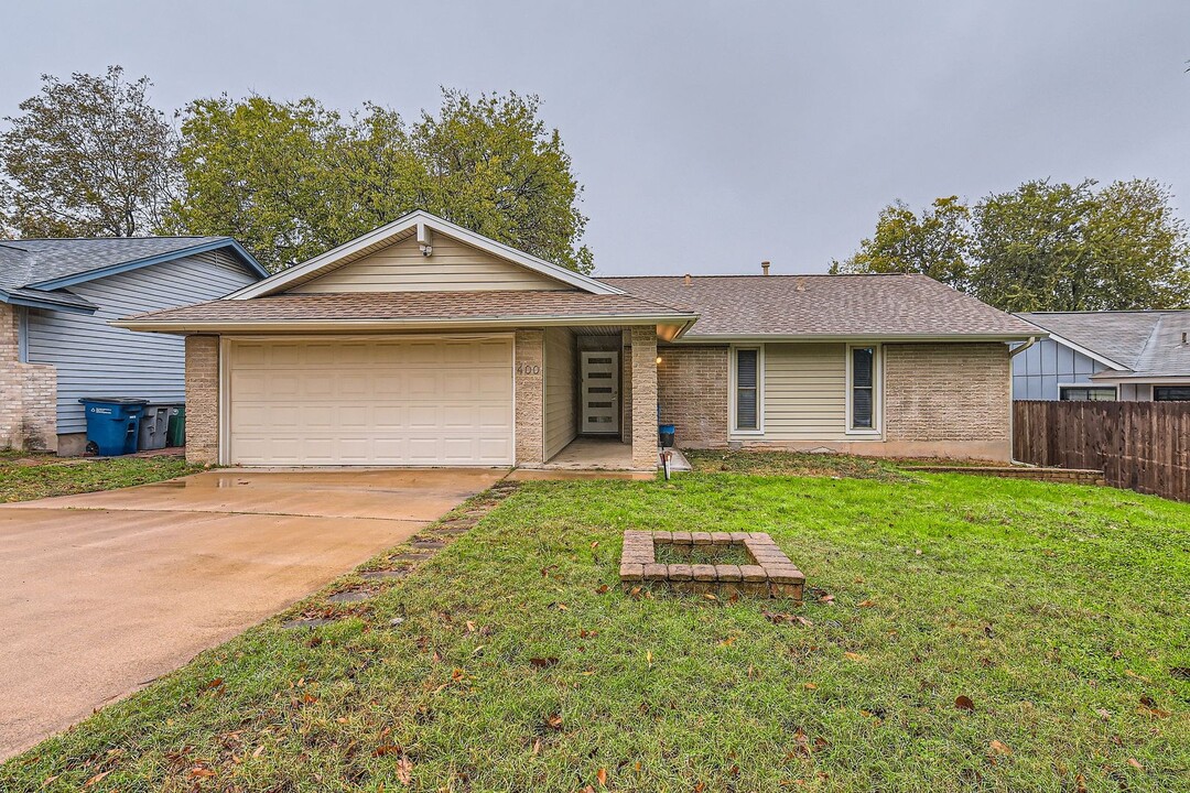 400 Wood Bine Dr in Austin, TX - Building Photo