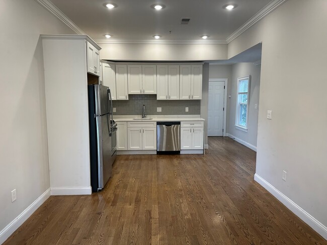 124 Pearl St, Unit 124 in Somerville, MA - Building Photo - Building Photo