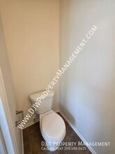 614 S Grey Pine Ln in Boise, ID - Building Photo - Building Photo