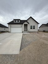 245 N Center St in Goshen, UT - Building Photo