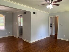 319 W Peg Ln in Memphis, TN - Building Photo - Building Photo