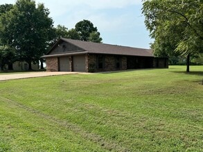 206 Robertson Ln in Pocola, OK - Building Photo - Building Photo