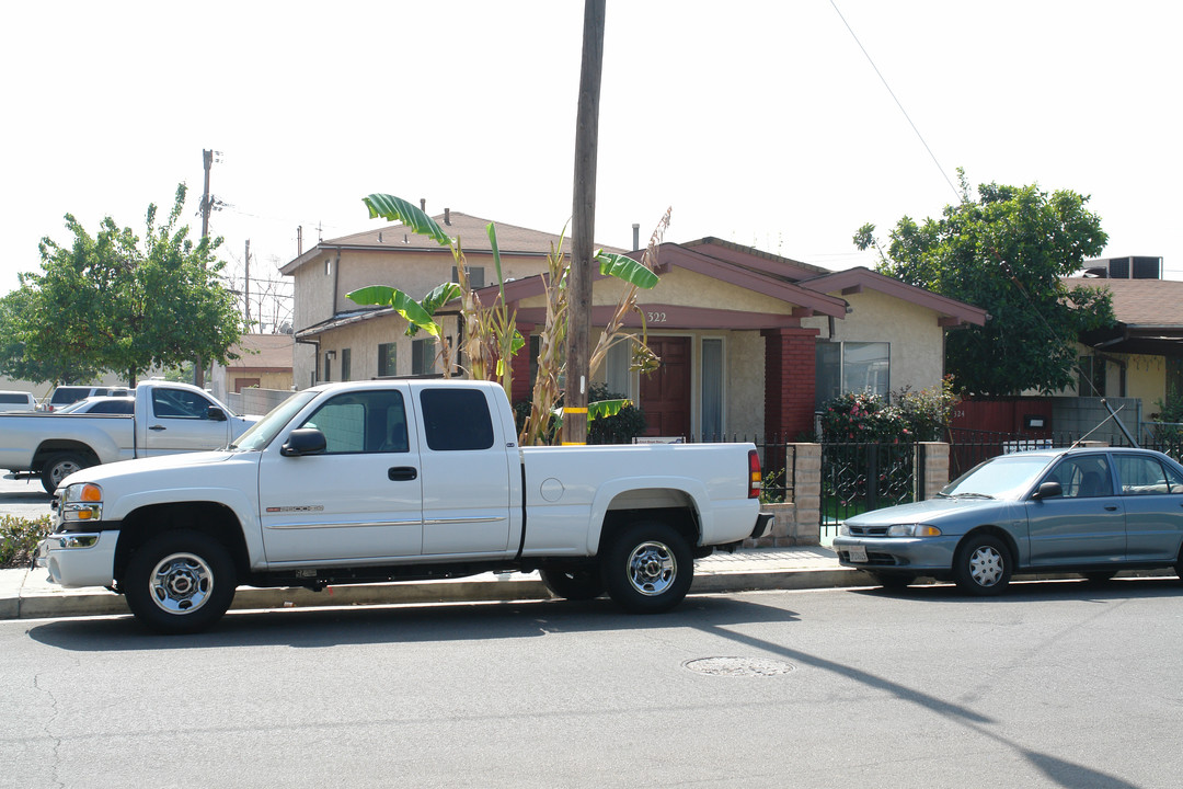 322 Magnolia Ave in Glendale, CA - Building Photo