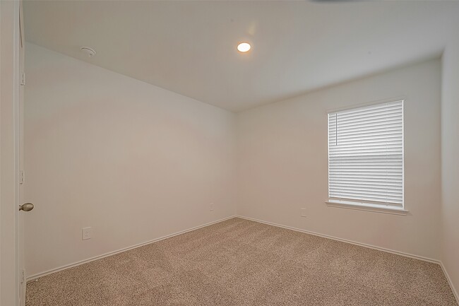 property at 5630 Avalon Woods Dr