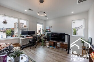 714 N Elizabeth St, Unit 3F in Chicago, IL - Building Photo - Building Photo