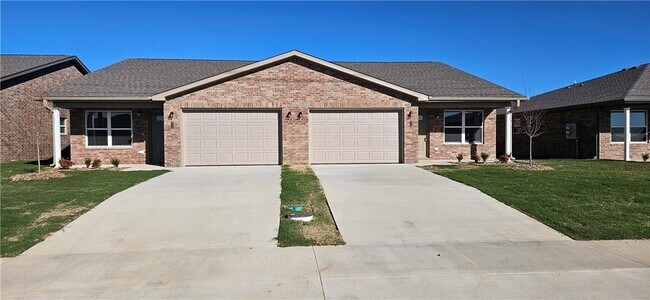 502 NW 69th Ave in Bentonville, AR - Building Photo - Building Photo