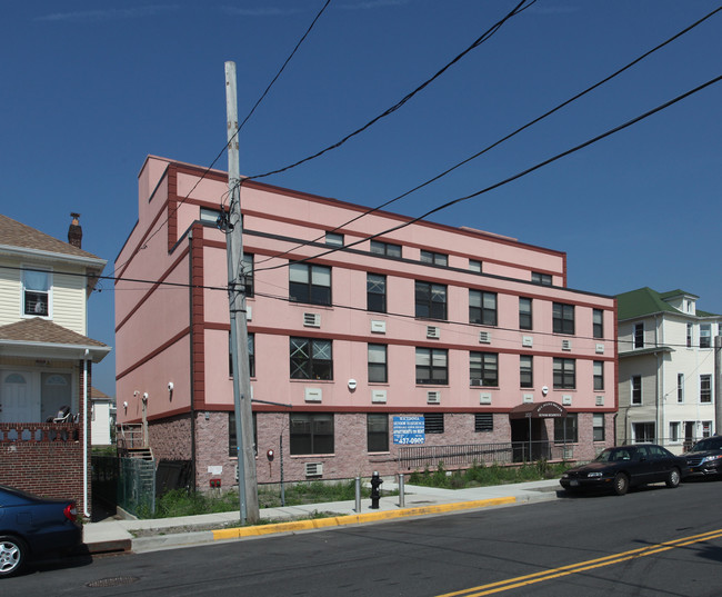 Macedonia Senior Citizen Residence 62+ in Arverne, NY - Building Photo - Building Photo