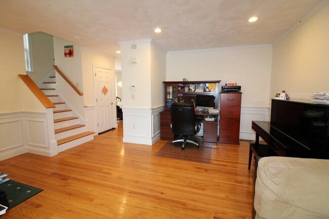 151 E Cottage St, Unit 1