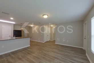 315 NE 25th Terrace in Cape Coral, FL - Foto de edificio - Building Photo