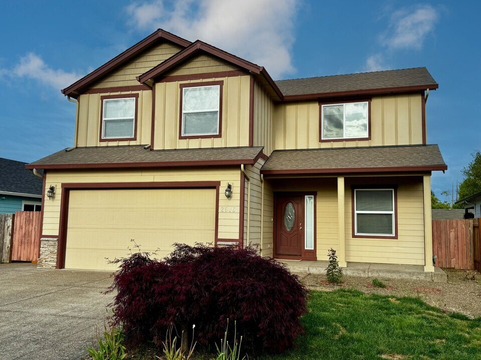 2516 Kodiak Ct NE in Salem, OR - Building Photo