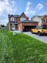 87 Verona Crescent in Georgina, ON - Building Photo