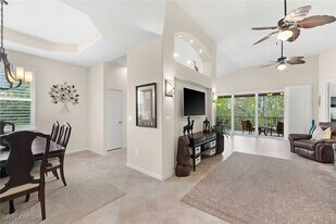 6669 Alden Woods Cir in Naples, FL - Building Photo