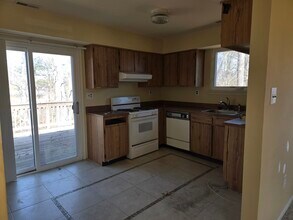 39 Maynard Dr in Sicklerville, NJ - Building Photo - Building Photo
