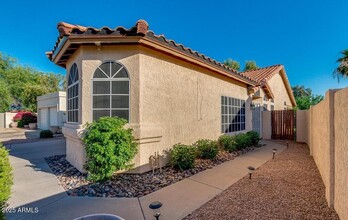 11016 N 111th Pl in Scottsdale, AZ - Building Photo - Building Photo