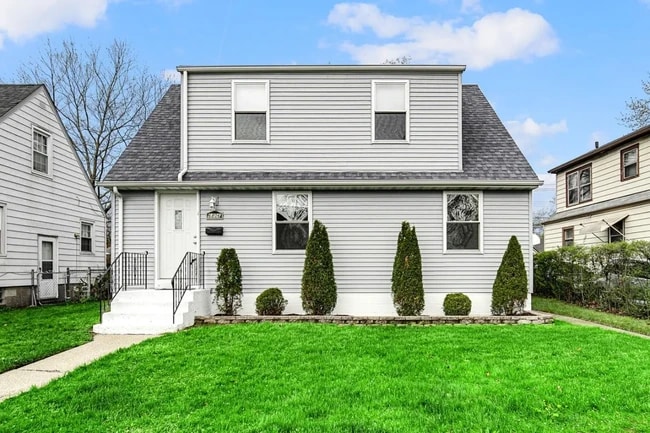 property at 6806 Ridgeland Ave