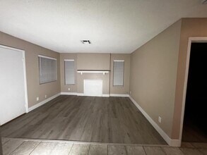 4221 Middlesex Ave in Las Vegas, NV - Building Photo - Building Photo