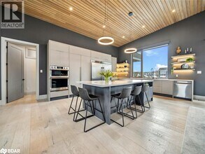 7 Meadowlark Way in Collingwood, ON - Building Photo - Building Photo