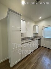 414 S Summit St in Visalia, CA - Building Photo - Building Photo
