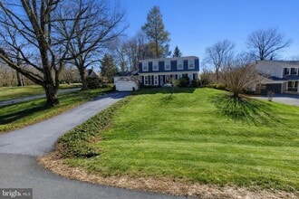 1700 Chester Mill Rd in Silver Spring, MD - Foto de edificio - Building Photo