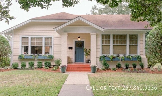 property at 212 Chestnut St