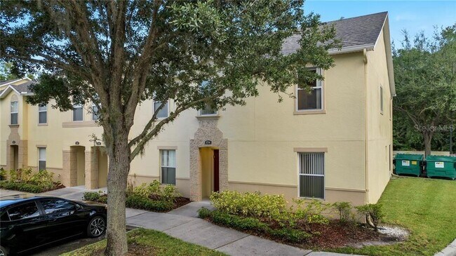 2714 Club Cortile Cir in Kissimmee, FL - Building Photo - Building Photo