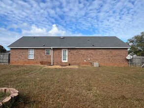 4460 Maxie St in Dalzell, SC - Building Photo - Building Photo