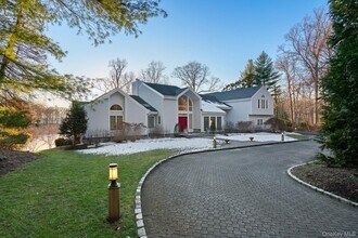 19 Mallard Dr in Lloyd Harbor, NY - Building Photo - Building Photo