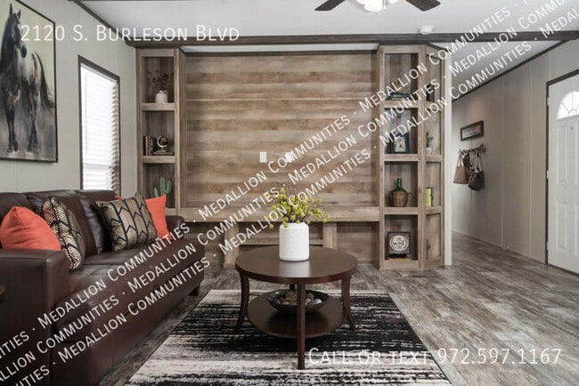 2120 S Burleson Blvd in Burleson, TX - Building Photo - Building Photo