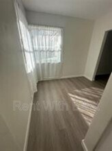 1834 Fletcher St in Hollywood, FL - Building Photo - Building Photo