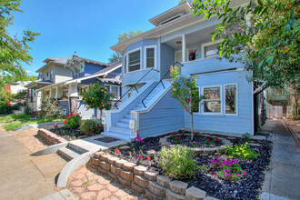 2204 P St in Sacramento, CA - Building Photo - Building Photo