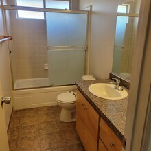 1288 Warner St, Unit A in Chico, CA - Building Photo - Building Photo