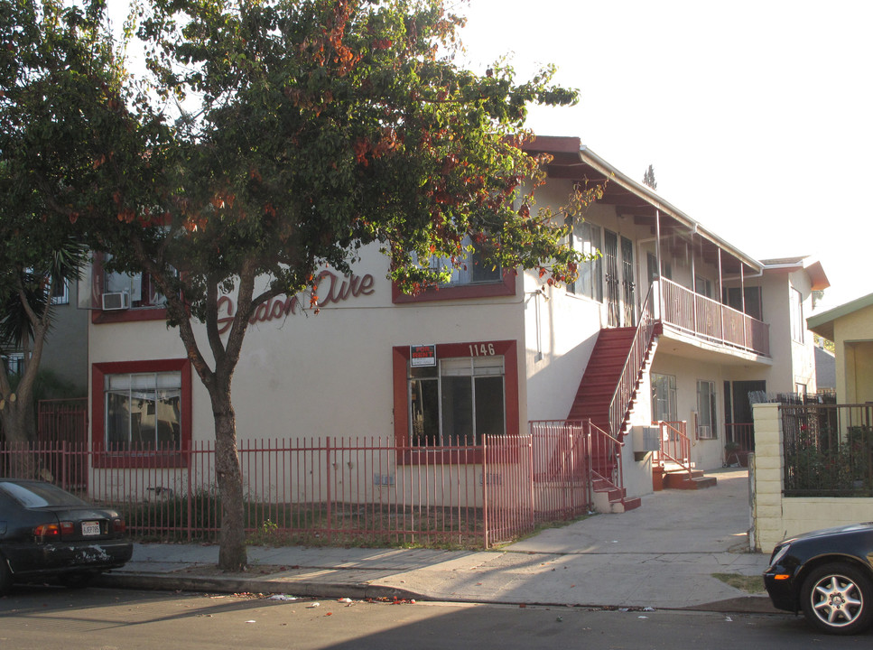 1146 Gordon St in Los Angeles, CA - Building Photo