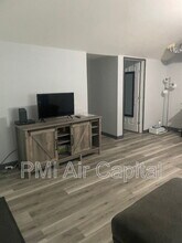5755 Armstrong St in Wichita, KS - Building Photo - Building Photo