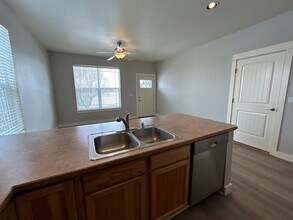 1039 NE Watt Way in Bend, OR - Building Photo - Building Photo