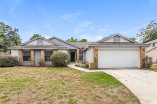 1214 Lacey Oak Dr in Apopka, FL - Building Photo