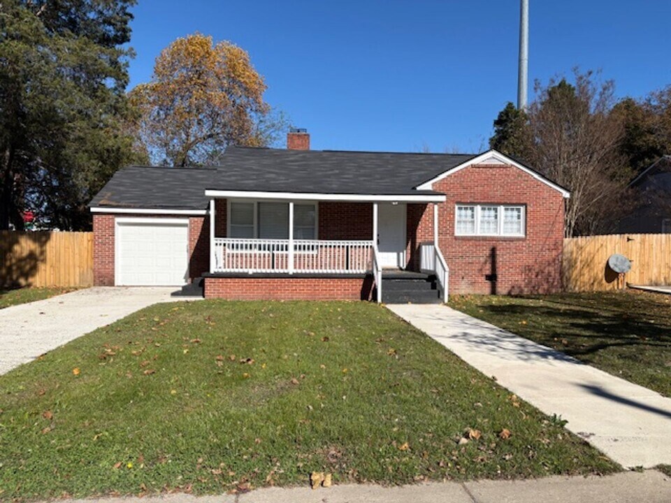 3816 John Marshall Rd in Fayetteville, NC - Building Photo