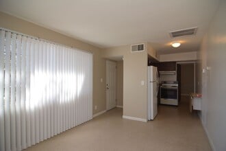 1201 N Sherry Ave in Tucson, AZ - Building Photo - Building Photo