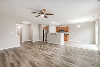 8415 Gates Corner Dr in Indianapolis, IN - Building Photo - Building Photo