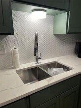 1044 Verbena Dr in Austin, TX - Building Photo - Building Photo