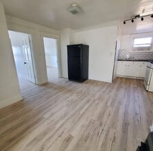 3442 Larona Ave in Cincinnati, OH - Foto de edificio - Building Photo