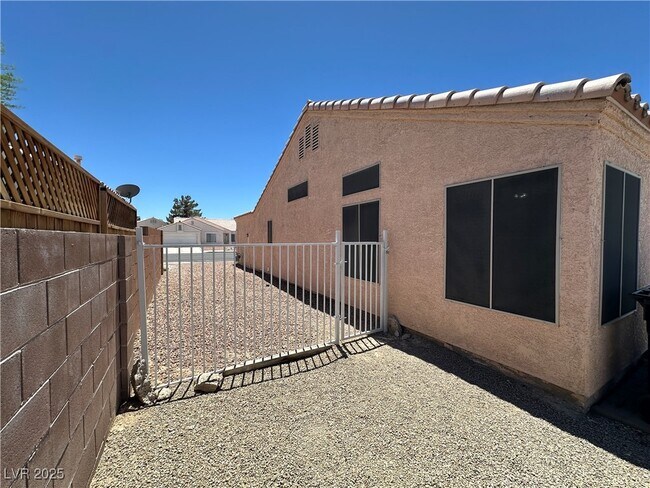 1616 Watercreek Dr in North Las Vegas, NV - Building Photo - Building Photo