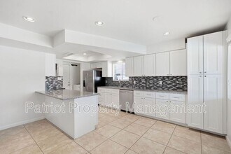 2150 W Eugie Ave in Phoenix, AZ - Building Photo - Building Photo