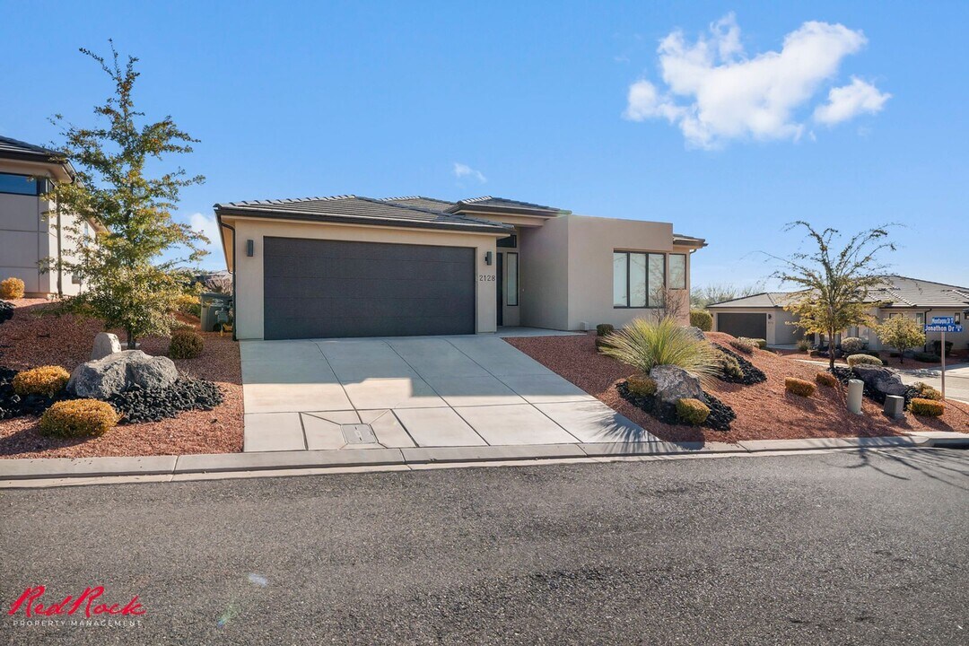 2128 Montagna St in Washington, UT - Building Photo