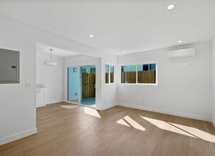 2915 Hauser Blvd, Unit 4 in Los Angeles, CA - Building Photo - Building Photo