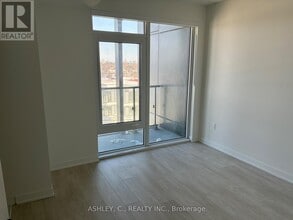 1 Quarrington Lane in North York, ON - Building Photo - Building Photo