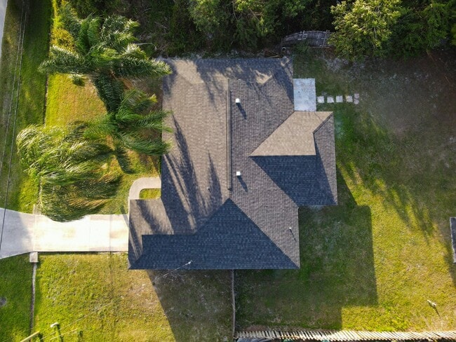 1181 SW Sarto Ln in Port St. Lucie, FL - Building Photo - Building Photo